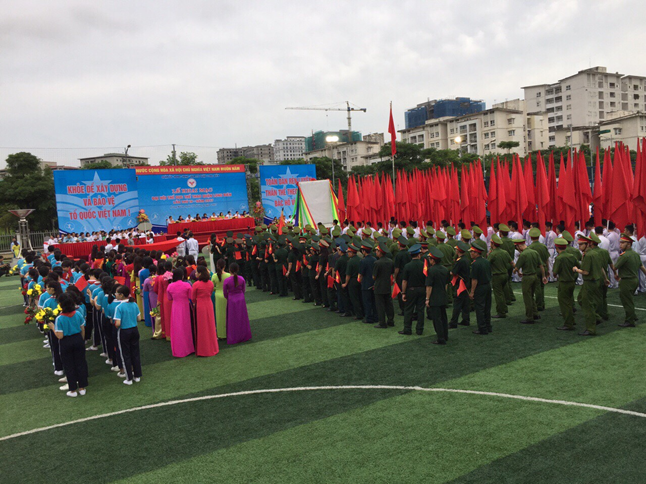 Học sinh trường thcs đô thị việt hưng tham gia lễ khai mạc đại hội thể dục thể thao quận long biên lần thứ iv- năm 2017